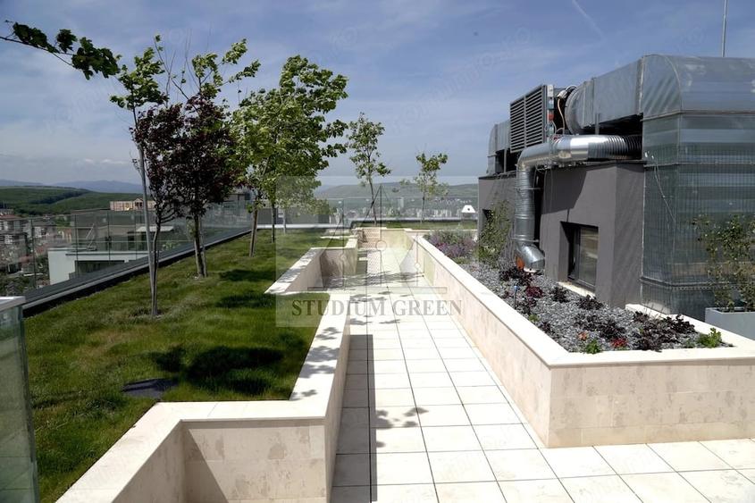 Apartament cu 3 camere decomandat în Zorilor