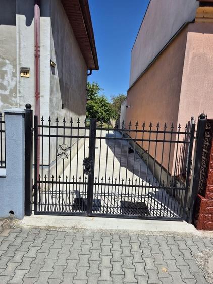 Casă cu 2 camere în Central