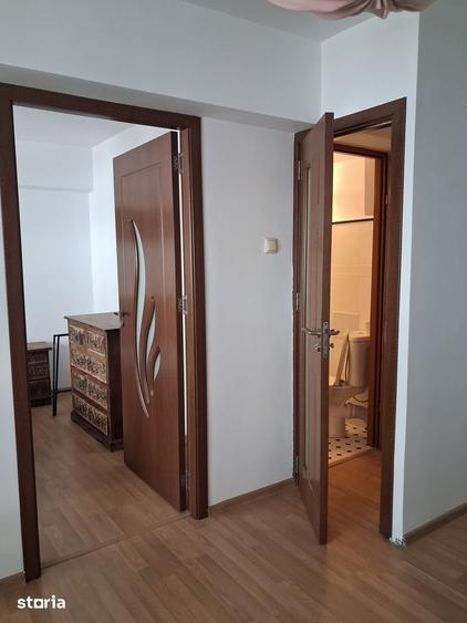 Apartament cu 2 camere semidecomandat, mobilat în Cișmigiu