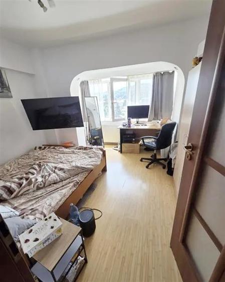 Apartament cu 3 camere decomandat în Centrul Civic