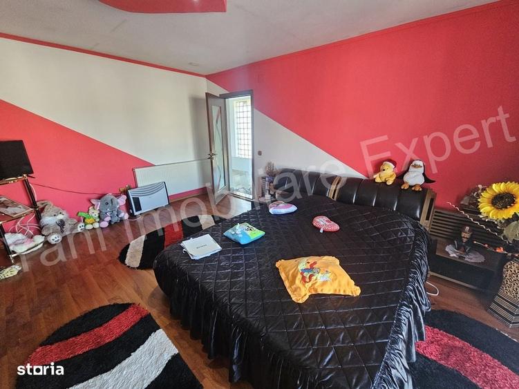 Casă cu 3 camere cu Teren 290 Mp în Central