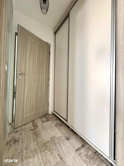 Apartament cu 3 camere semidecomandat în Dâmbovița
