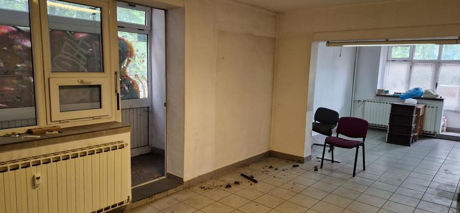 Apartament cu 3 camere în Drumul Taberei