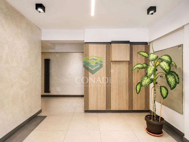 Apartament cu 3 camere decomandat, mobilat în Polonă