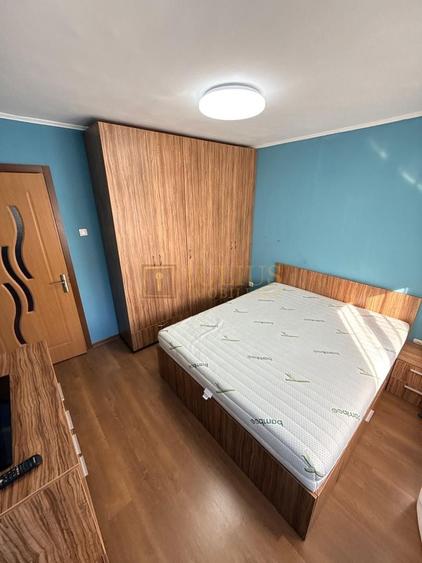 Apartament cu 2 camere decomandat, mobilat în Soarelui