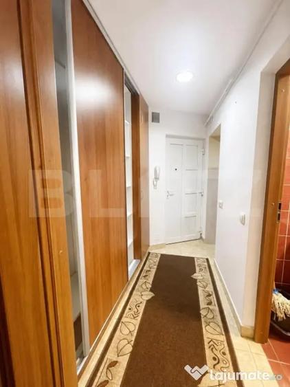 Garsonieră decomandată în Central