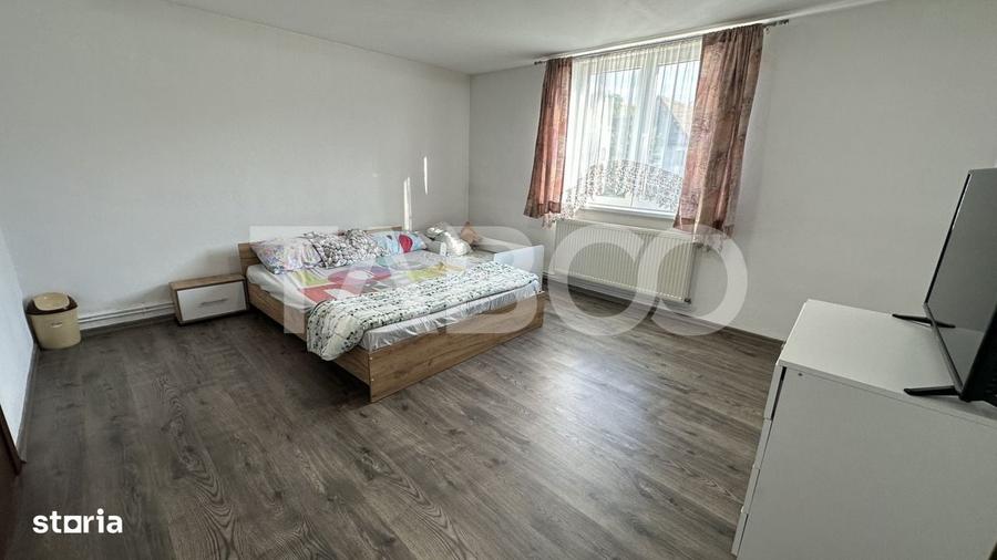 Casă cu 4 camere în Poplaca