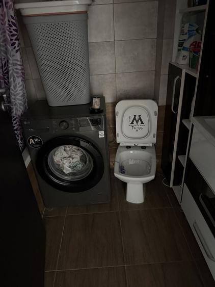 Apartament cu 2 camere decomandat în Roșu