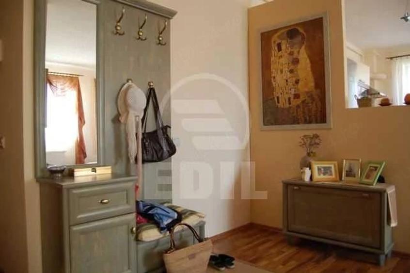 Apartament cu 2 camere semidecomandat în Florești