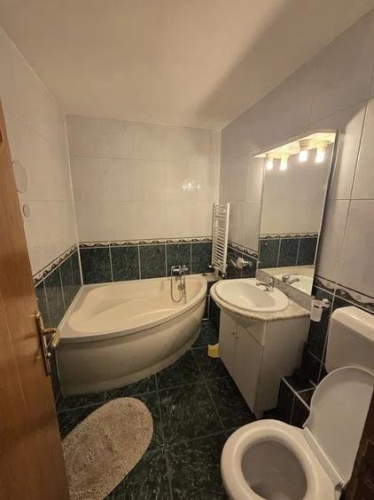 Apartament cu 2 camere decomandat în Lacul Tei