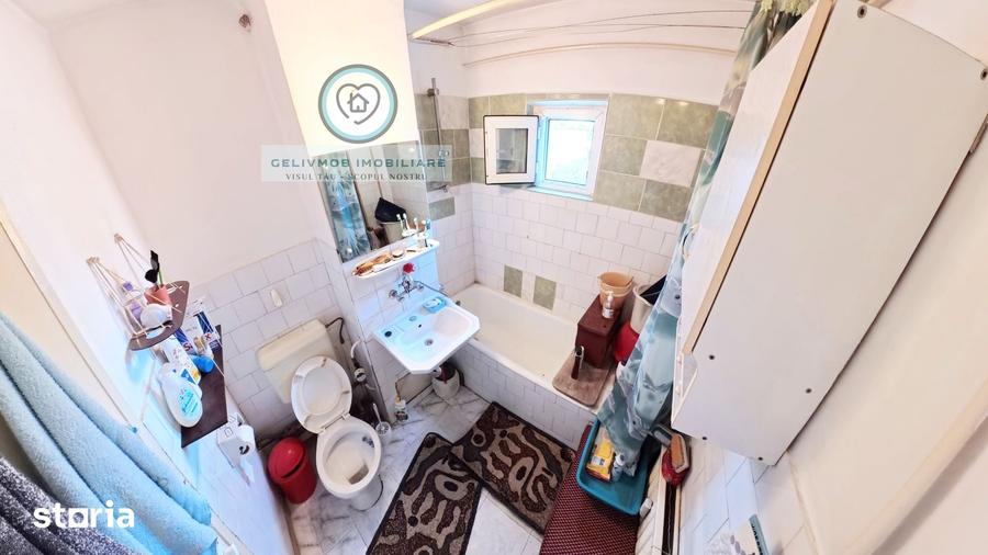 Apartament cu 3 camere decomandat în Malu Roșu