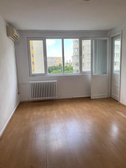 Apartament semidecomandat în Obor