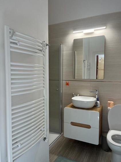 Garsonieră decomandată în Central
