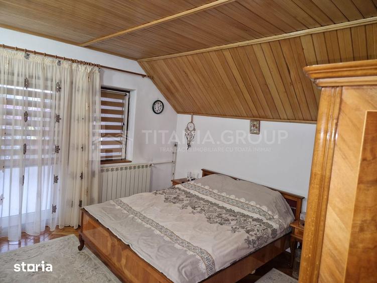 Casă cu 5 camere cu Canalizare în Central