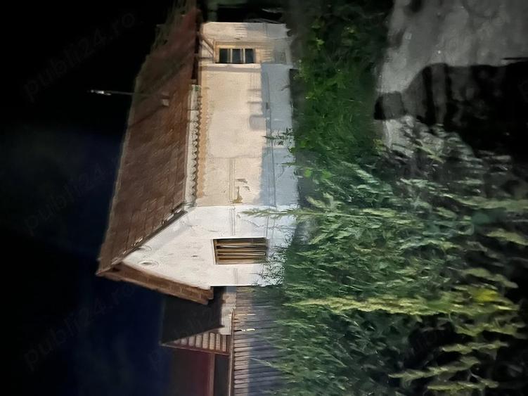 Casă cu 2 camere cu Teren 3000 Mp în Dezrobiți