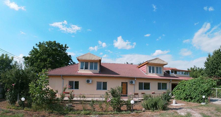 Casă cu 3 camere cu Teren 1000 Mp în Amara