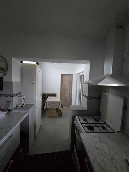 Casă cu 2 camere în Central