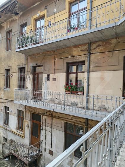 Apartament cu 3 camere decomandat, mobilat în Traian