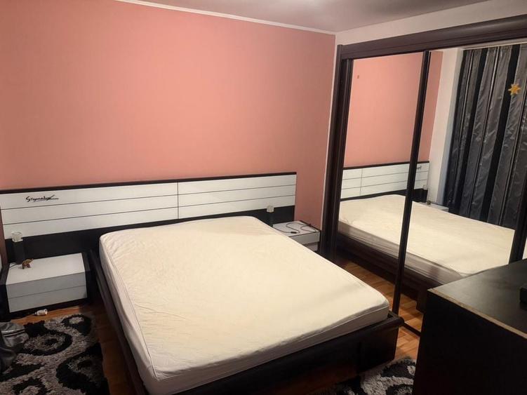 Apartament cu 3 camere decomandat în Babadag