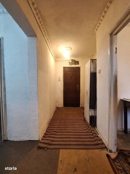 Apartament cu 3 camere decomandat în Ferentari