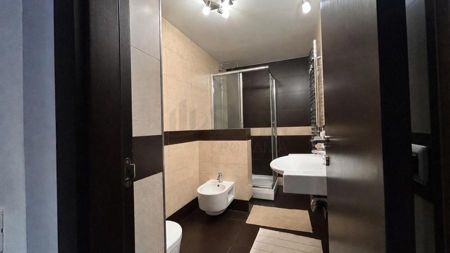 Apartament cu 4 camere decomandat, mobilat în Iancu Nicolae