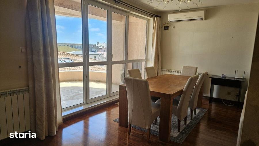 Apartament cu 3 camere în Central