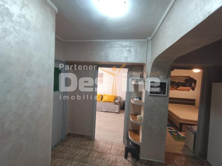 Apartament 3 camere, decomandat, metrou Dristor2 - 1