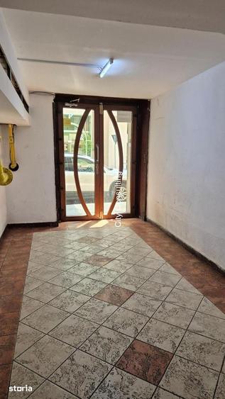 Apartament cu 4 camere decomandat în Cișmigiu