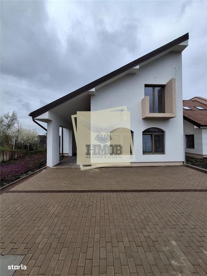 Casa rezidentiala generoasa cu 5 camere 3 bai dressing parcare - 1