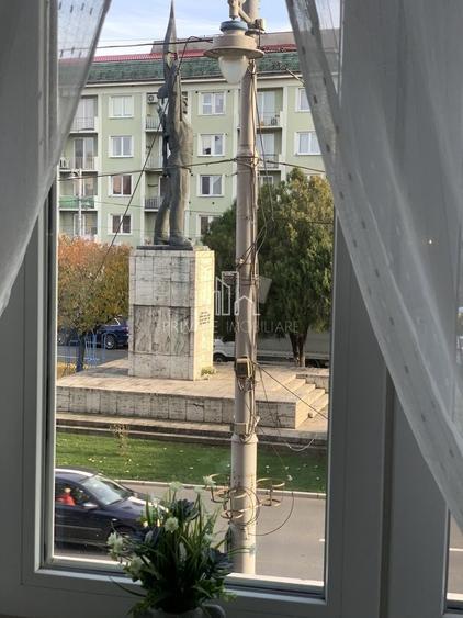 Apartament ultracentral cu 2 camere, Piața Trandafirilor - 7
