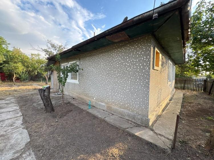 Casă cu 3 camere în Gheorghe Lazăr