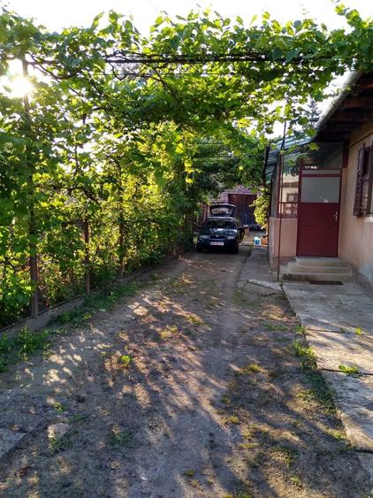Casă cu 4 camere în Hetiur
