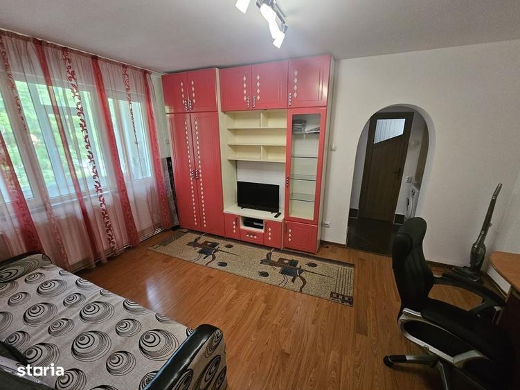 Apartament cu 2 camere semidecomandat în Tătărași