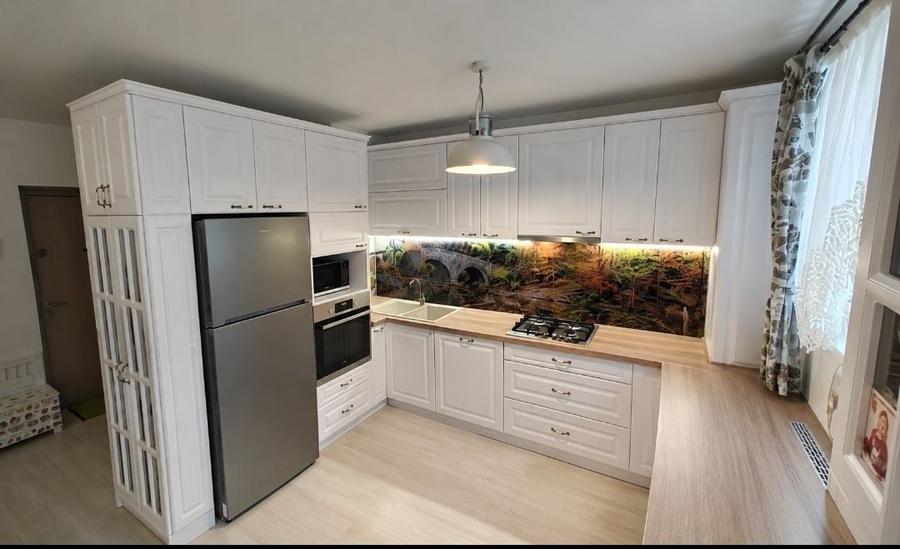 Apartament cu 3 camere decomandat în Dosu Bricii