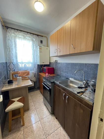 Apartament cu 2 camere nedecomandat, mobilat în Tătărași