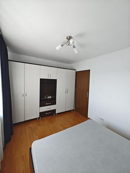 Apartament cu 2 camere semidecomandat în Broșteni