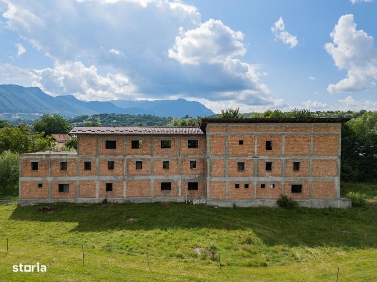 Casă cu 4 camere în Tohanu Nou