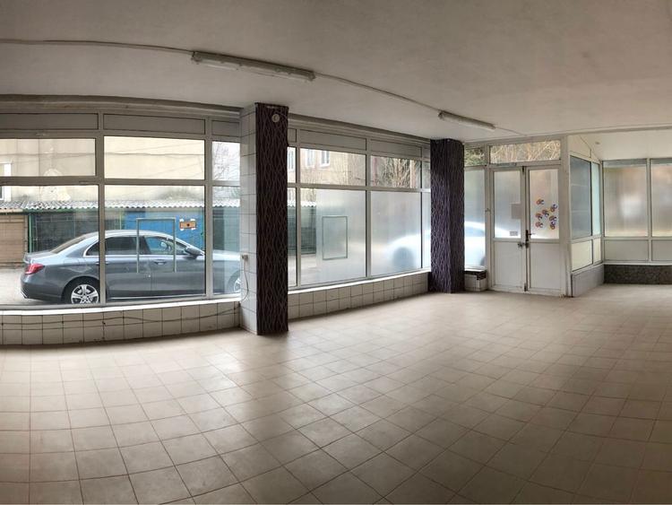 Spațiu comercial, de 202 mp, în Exercițiu