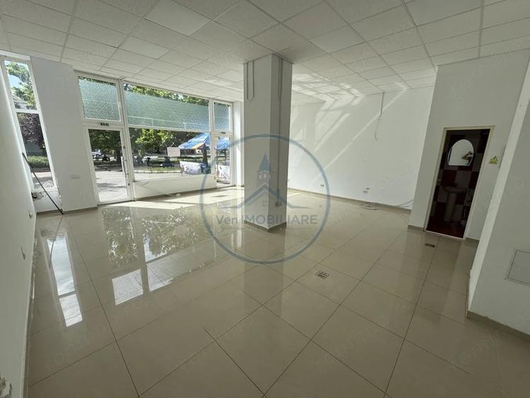 Spațiu comercial, de 60 mp, în Central