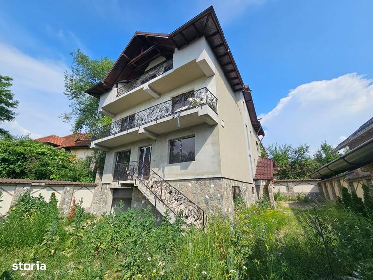 Casă cu 4 camere în Câmpulung Muscel