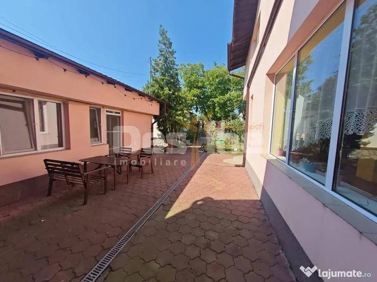 Casă cu 7 camere cu Teren 400 Mp în Nord