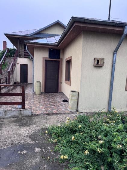 Casă cu 4 camere în Oreavul