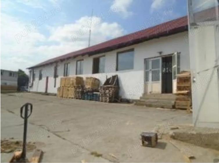 Spațiu comercial, de 700 mp, în Central