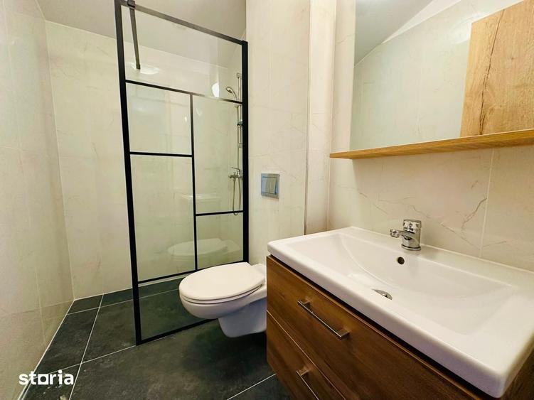 Casă cu 6 camere cu Teren 399 Mp în Central