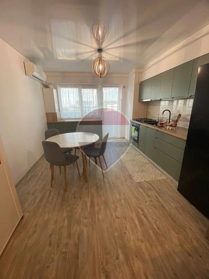 Apartament cu 2 camere semidecomandat în Filiași