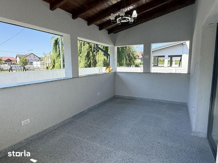 Casă cu 4 camere cu Teren 400 Mp în Central