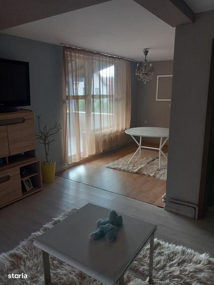Casă cu 3 camere în Corunca