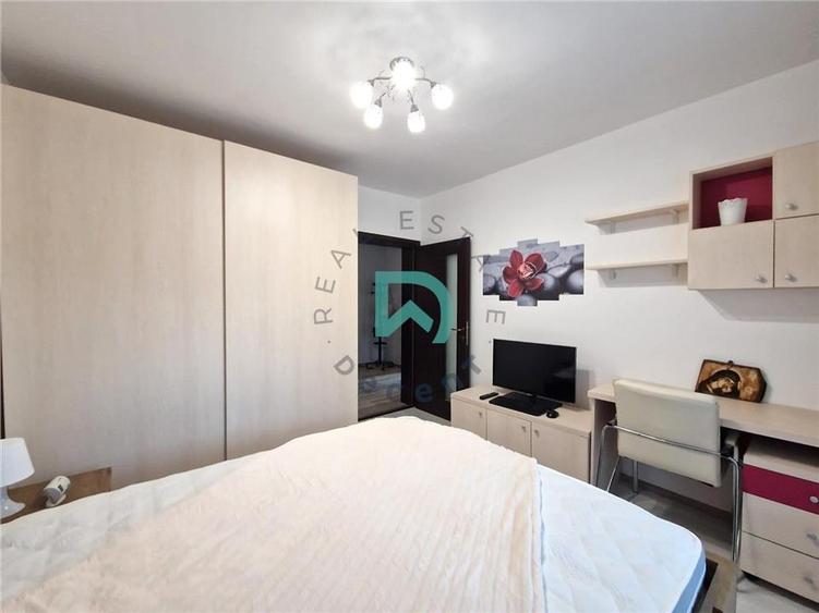 Apartament cu 2 camere decomandat în Dârste