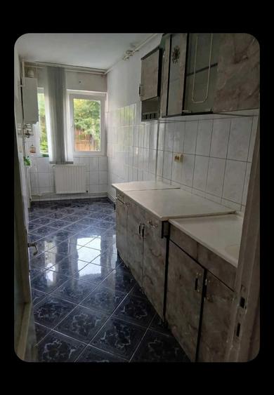 Apartament cu 2 camere decomandat în Astra