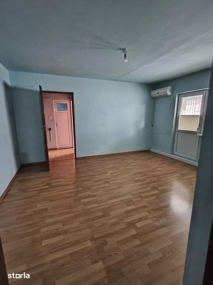 Apartament cu 2 camere semidecomandat în Dorobanți 1